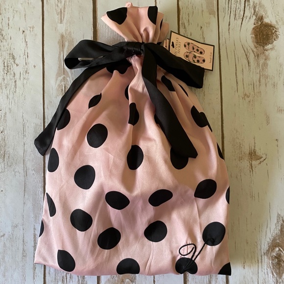 VS Slippers | NWT - Picture 8 of 8